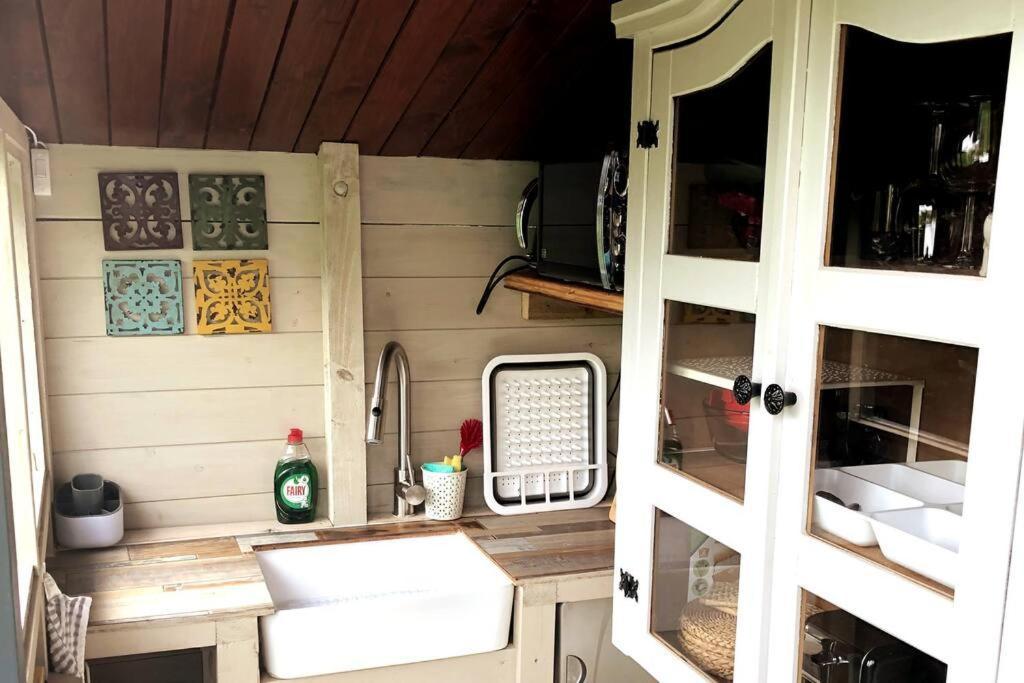 Apartament Unique Tiny House Near 3 Peaks - The Zedshed Bentham Zewnętrze zdjęcie